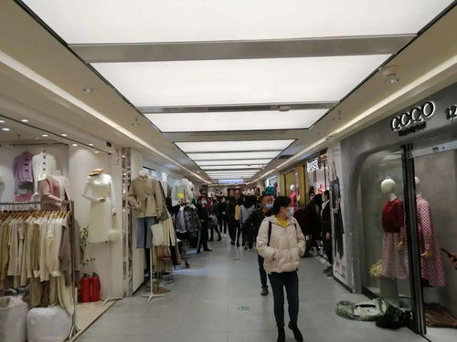 疫情下廣州服裝批發(fā)商圈的新春行情 挑戰(zhàn)與轉(zhuǎn)型中的服裝服飾零售